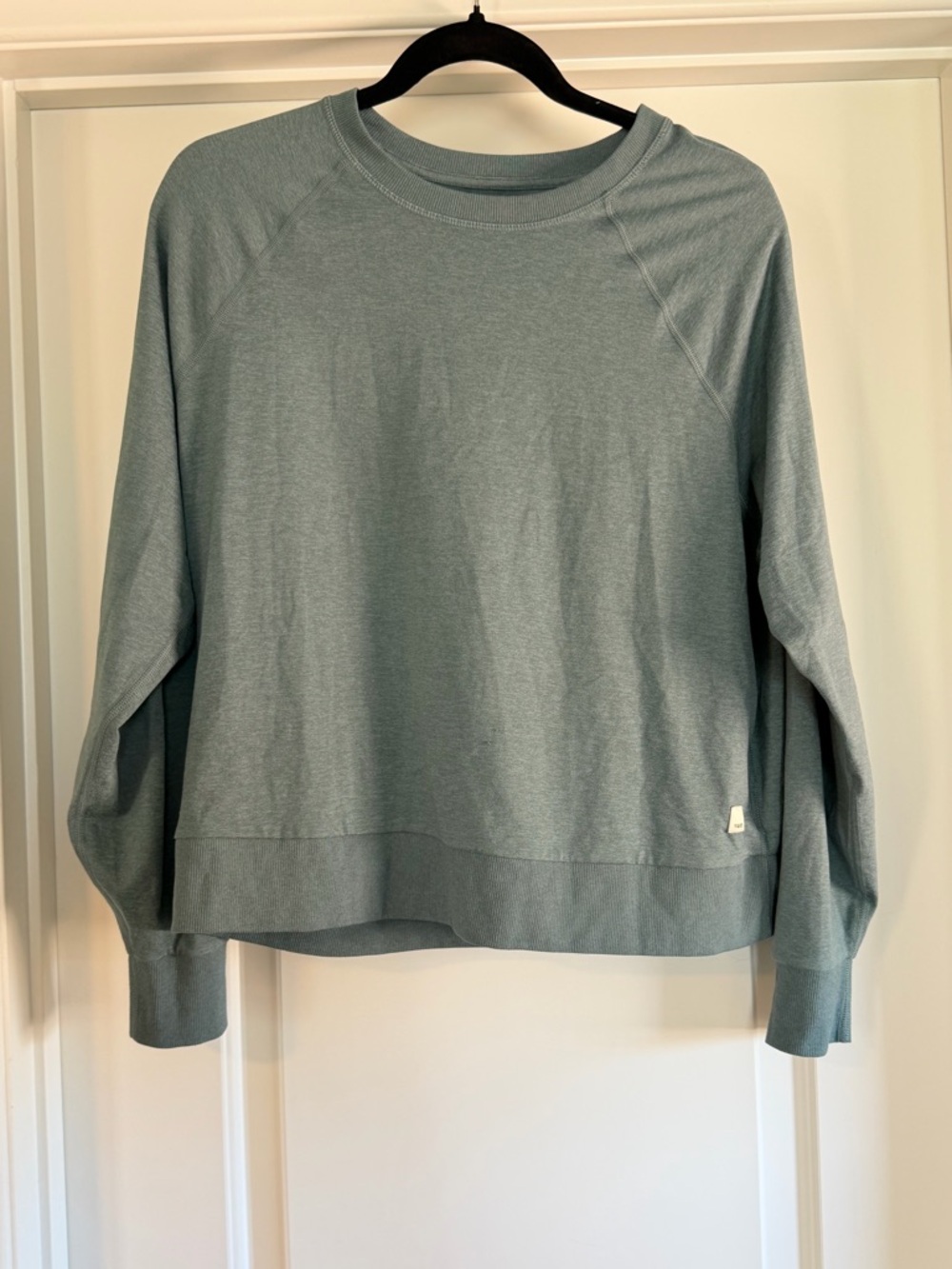 Vuori Long Sleeve Tee in Dusty Sage